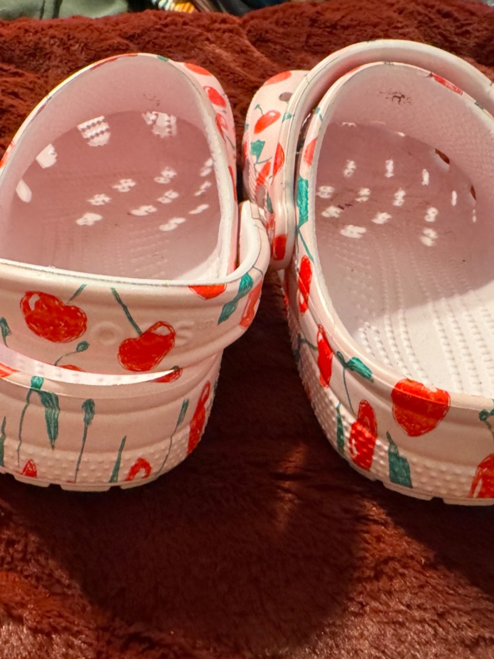 Cherry Crocs - Picture 4 of 5